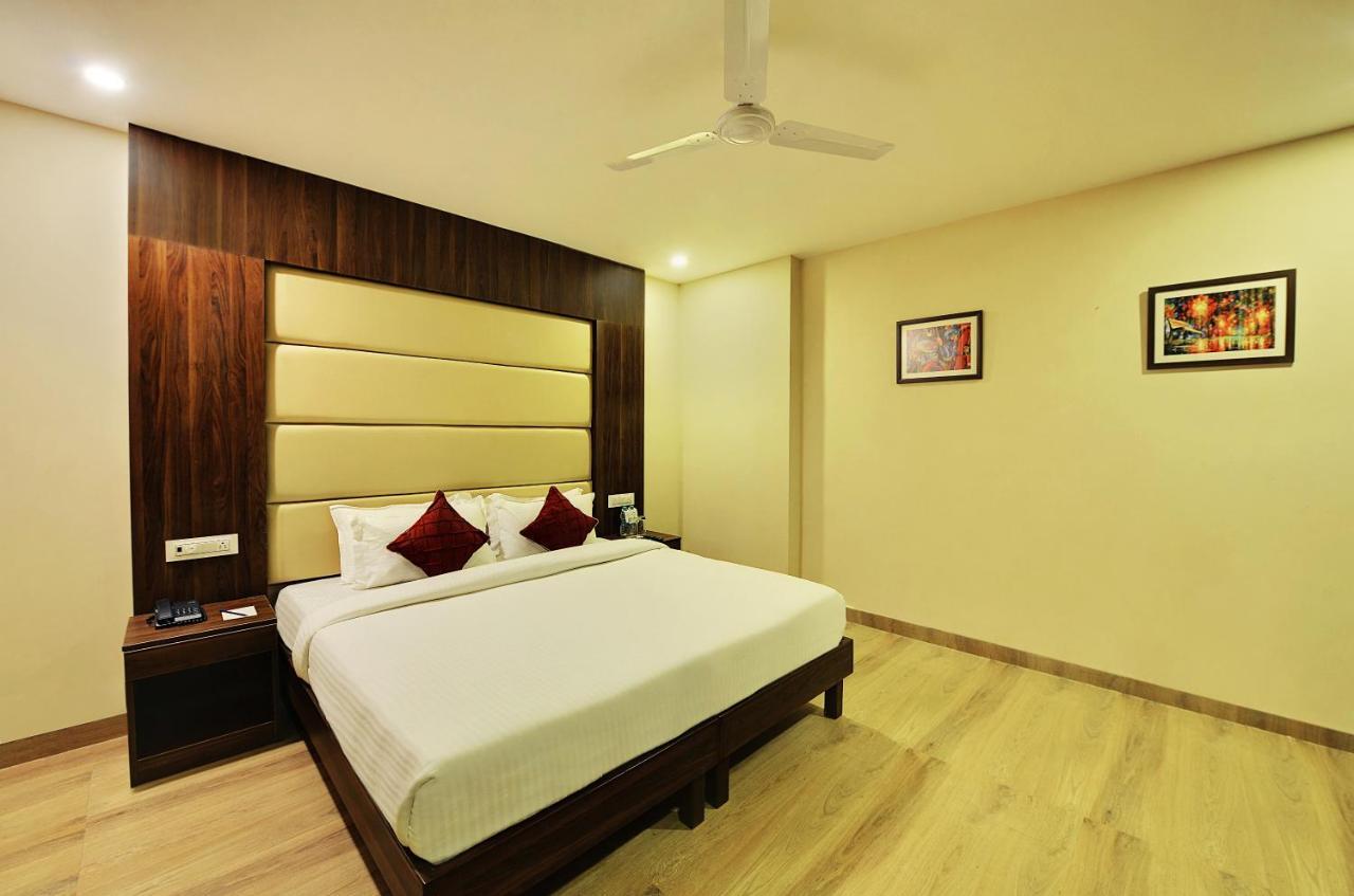 Manpho Bell Hotel & Convention Center Bangalore Exterior photo