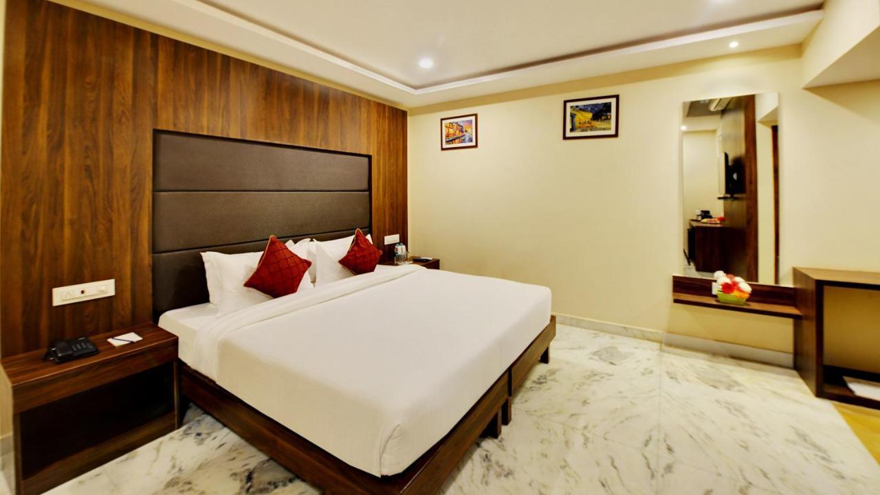 Manpho Bell Hotel & Convention Center Bangalore Exterior photo