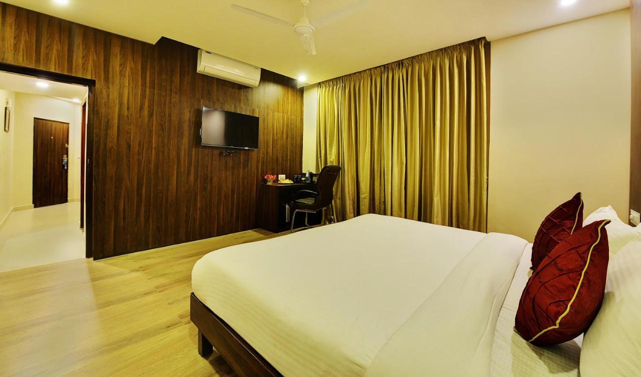 Manpho Bell Hotel & Convention Center Bangalore Exterior photo