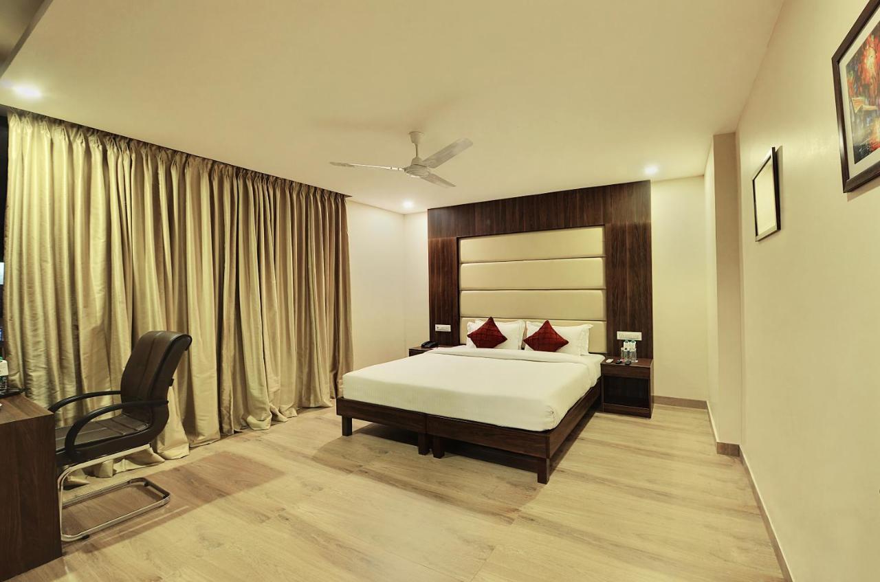 Manpho Bell Hotel & Convention Center Bangalore Exterior photo