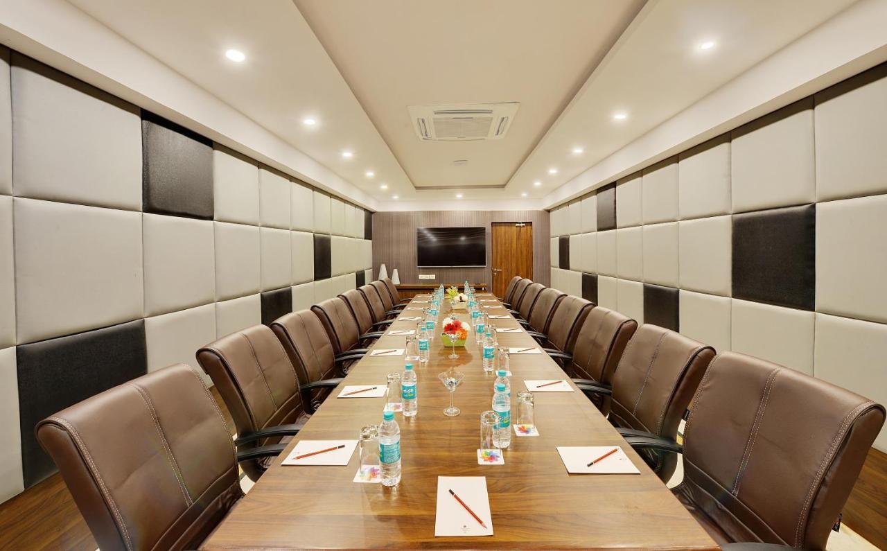 Manpho Bell Hotel & Convention Center Bangalore Exterior photo