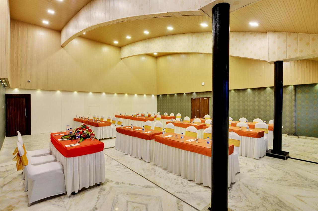 Manpho Bell Hotel & Convention Center Bangalore Exterior photo