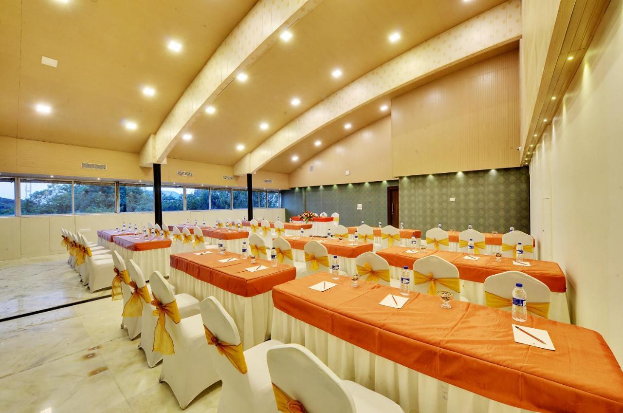 Manpho Bell Hotel & Convention Center Bangalore Exterior photo