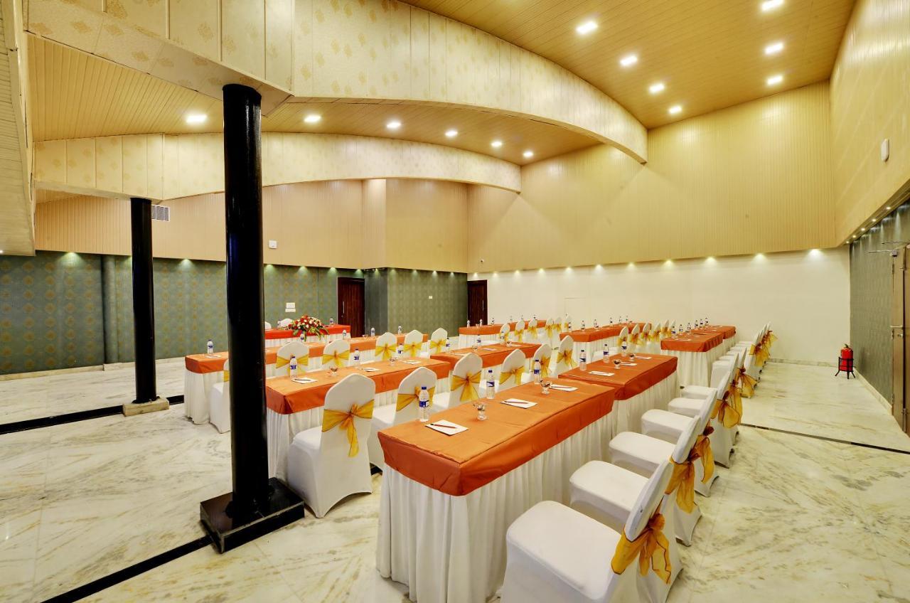 Manpho Bell Hotel & Convention Center Bangalore Exterior photo